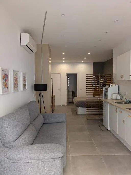 Estudio Capuchinos A Malaga
